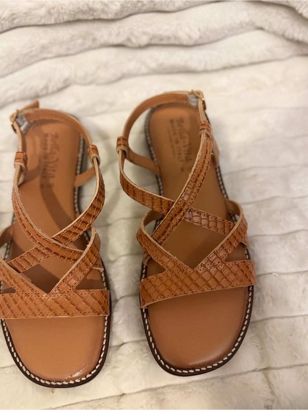 Bella Vita Tan Crisscross Strappy Sandals